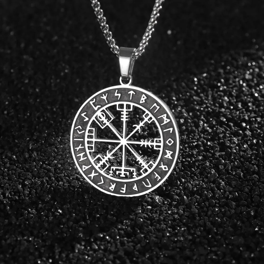 Naszyjnik Kompas Vegvisir Wisiorek Wiking czarny