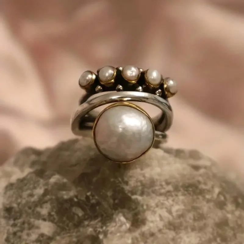 Pierścionek w stylu vintage z perłą