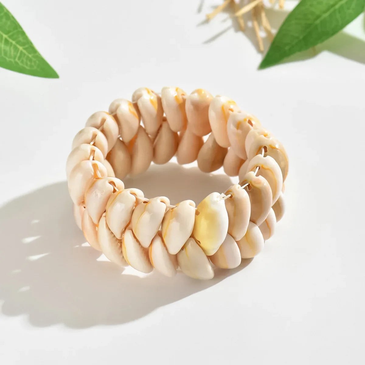 Bransoletka boho z muszelką kauri
