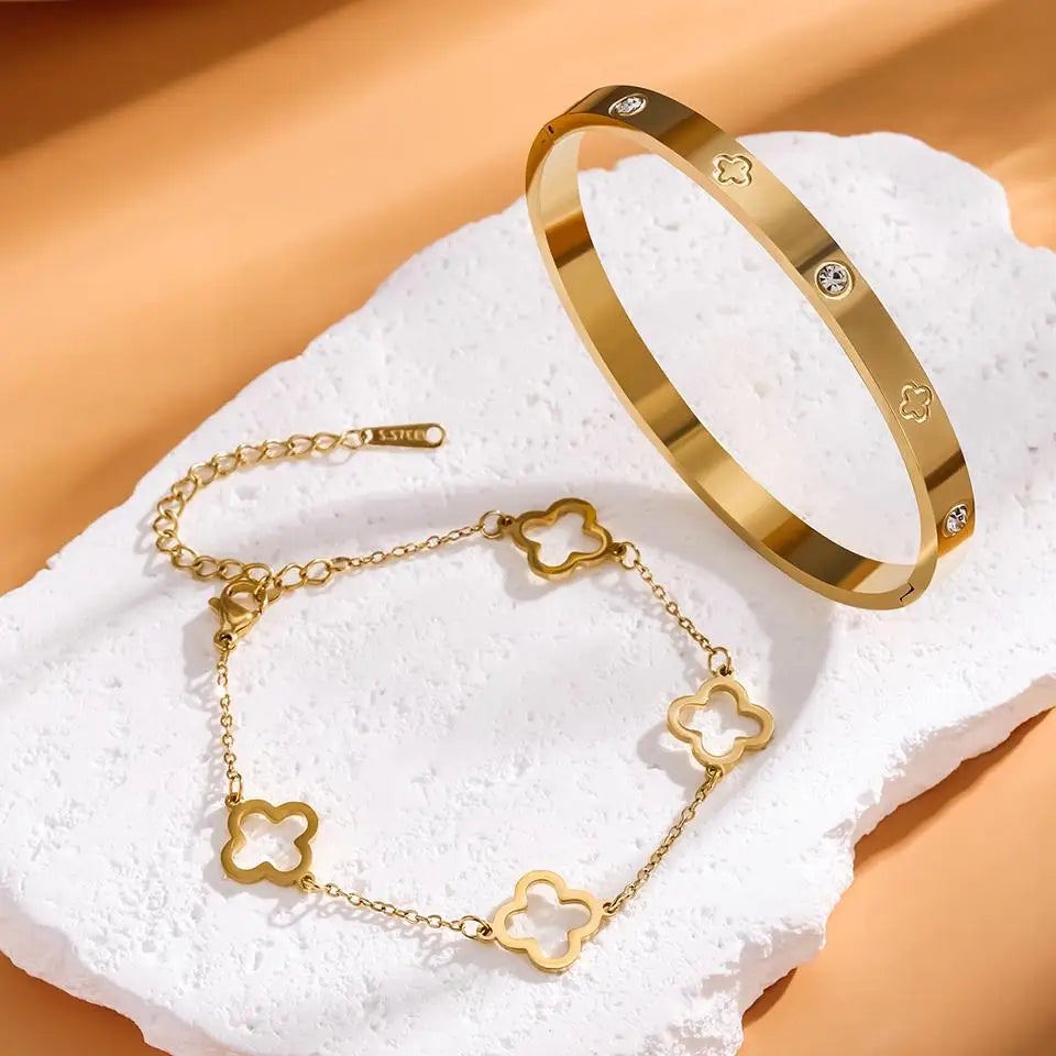 Zestaw 2 bransoletek z czterolistnymi koniczynami złote