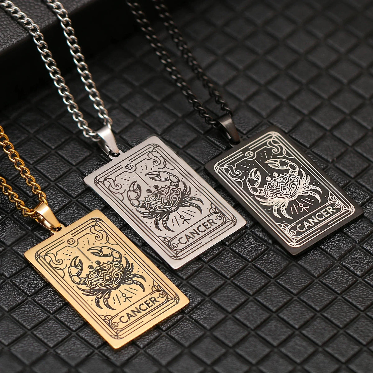 Naszyjnik z ładnym wisiorkiem znaku zodiaku astrologicznego