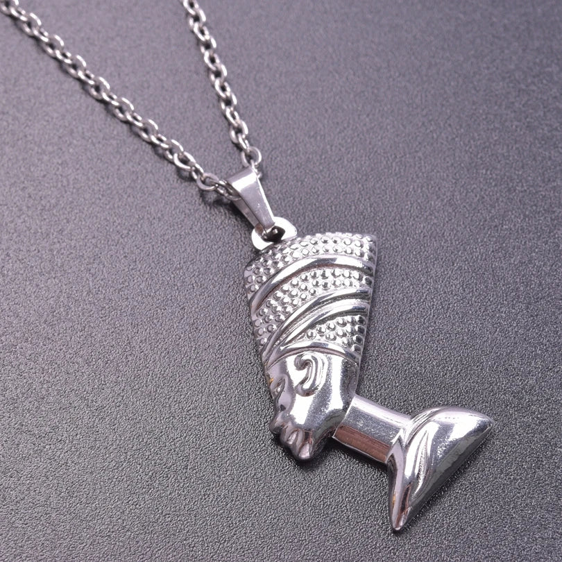 Naszyjnik z zawieszką Nefertiti ze srebra