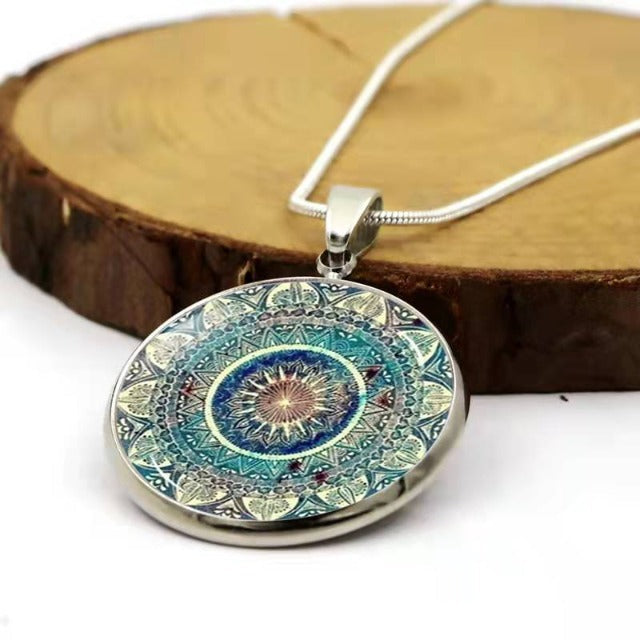 Naszyjnik z wisiorkiem Mandala