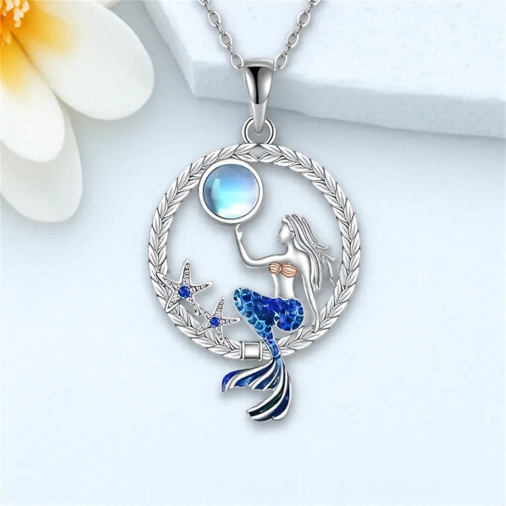 Naszyjnik z zawieszką syrenki z cyrkonią i kamieniem księżycowym