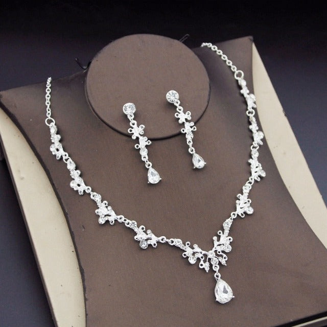 Naszyjnik ślubny z diamentami srebrny
