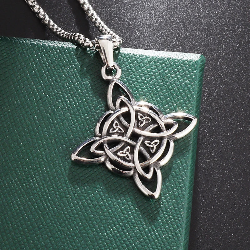 Naszyjnik ochronny z wisiorkiem Wicca węzeł czarownicy