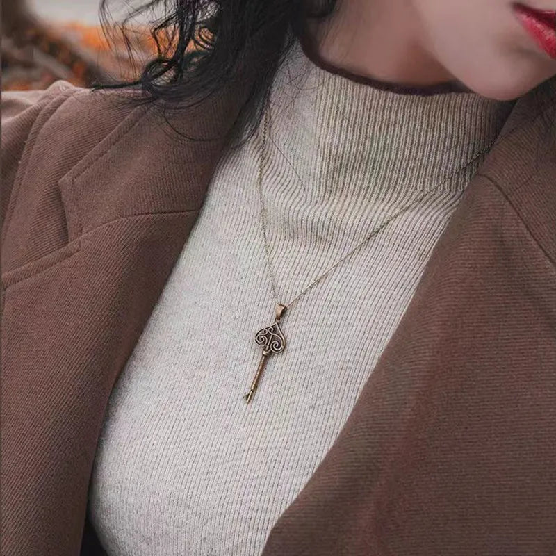 Wisiorek z kluczem w stylu vintage dla kobiet