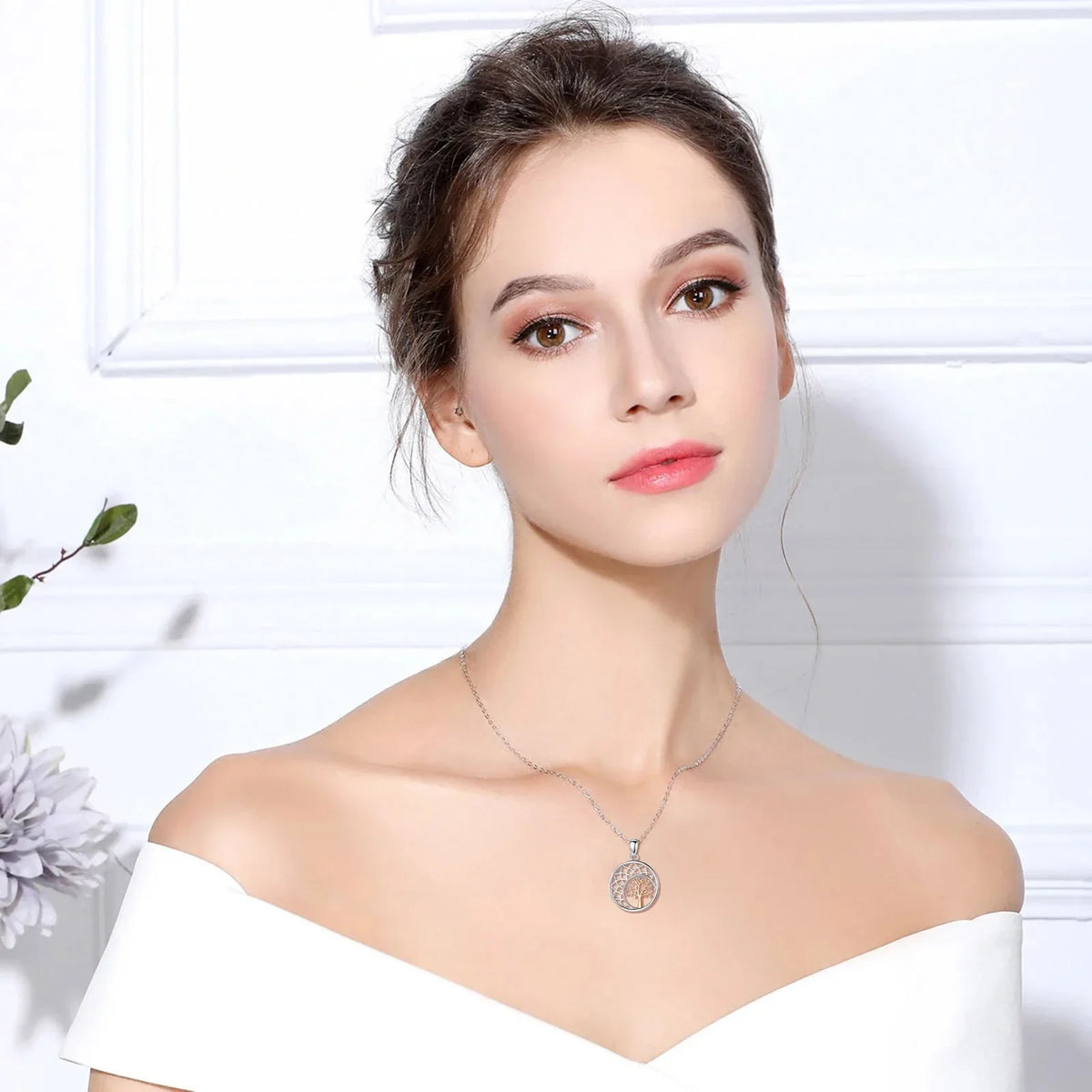 Elegancki naszyjnik z zawieszką Drzewo Życia dla kobiet