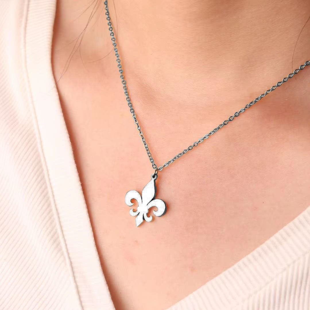 Naszyjnik i wisiorek Fleur de Lys 