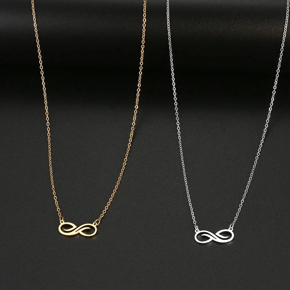 Naszyjnik z zawieszką w kształcie nieskończoności, srebrny, damski