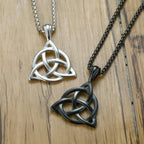 Naszyjnik z zawieszką Węzeł Trójcy - Triquetra 