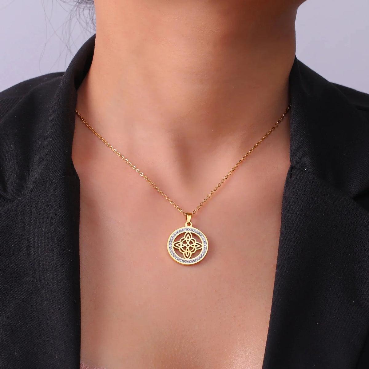 Naszyjnik z zawieszką Wicca Węzeł Czarownicy Amulet Ochronny dla Kobiet złoty