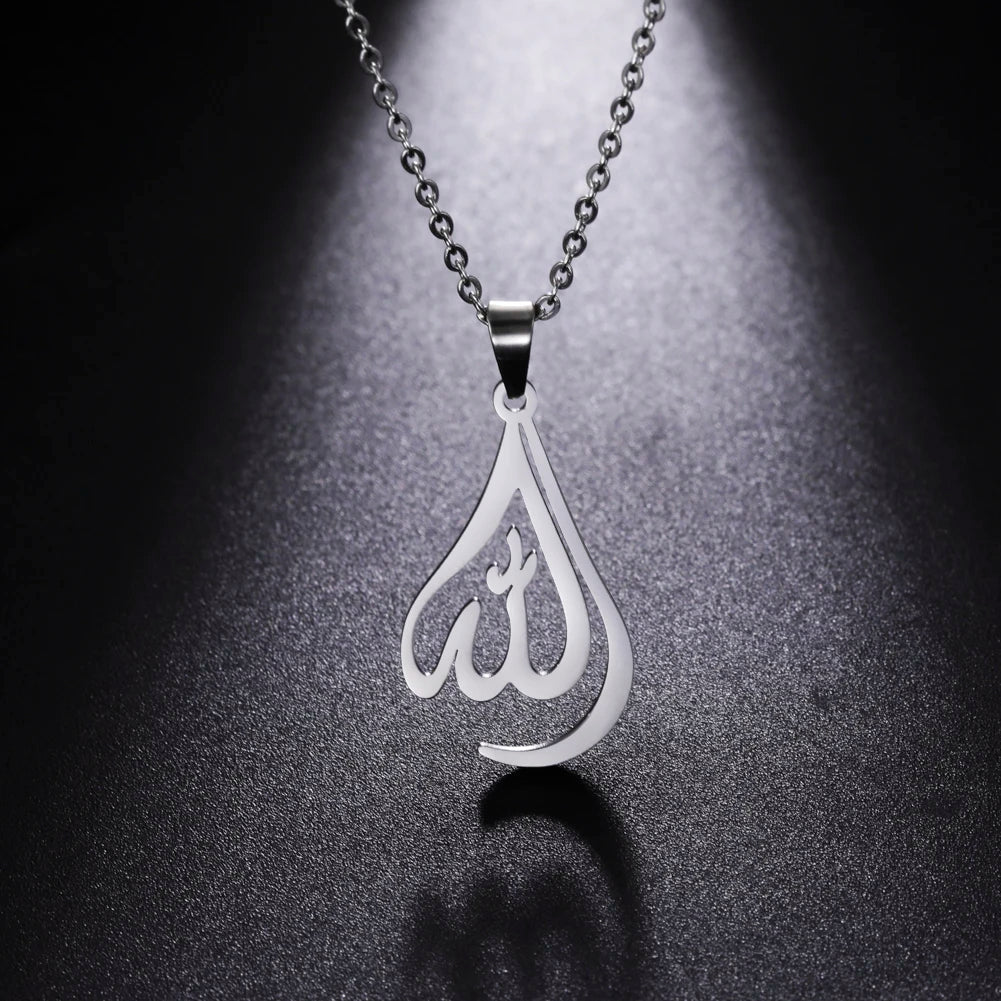 Naszyjnik dla mężczyzny lub kobiety z muzułmańską arabską zawieszką Allah w kolorze srebrnym