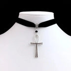 Naszyjnik typu choker z wisiorkiem krzyża Ankh
