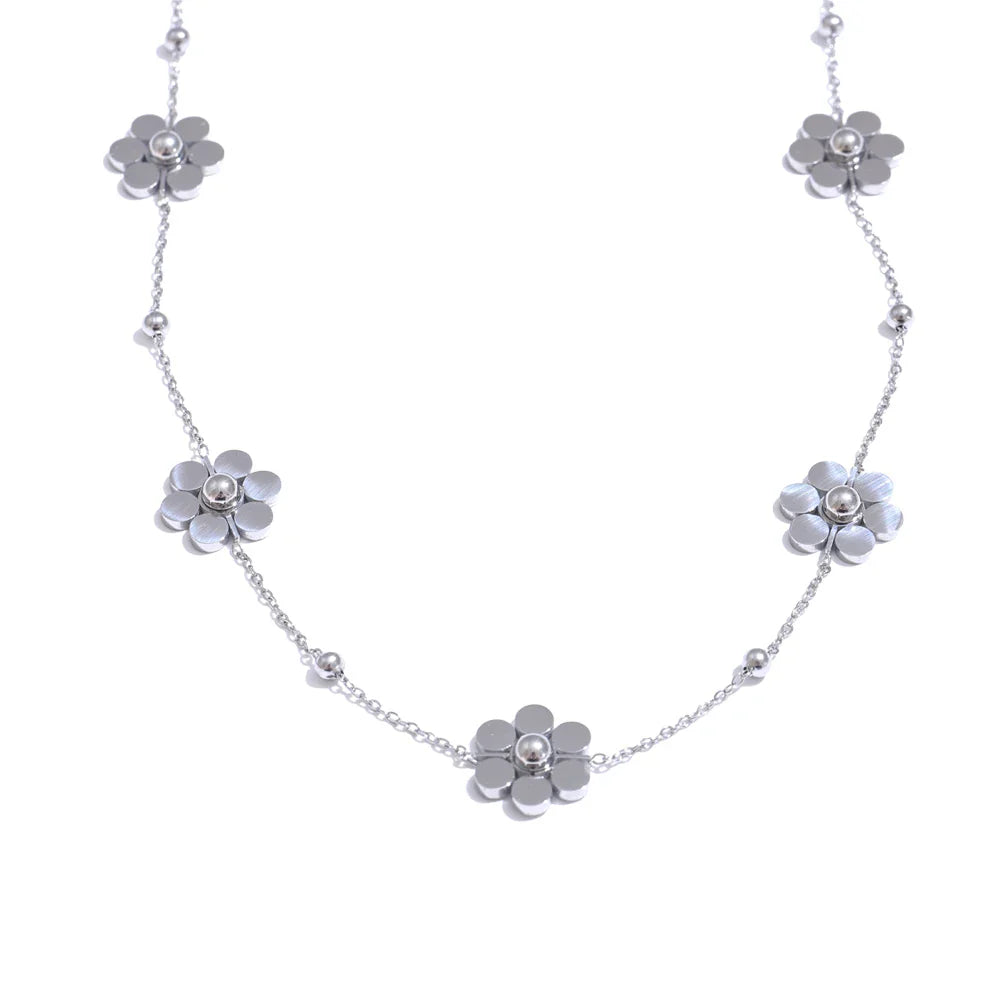 Naszyjnik Choker z zawieszką z kwiatami srebrny