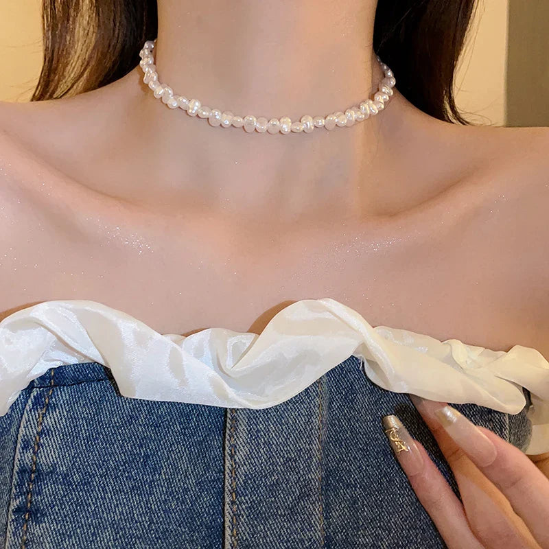 Naszyjnik typu choker w stylu barokowym z pereł
