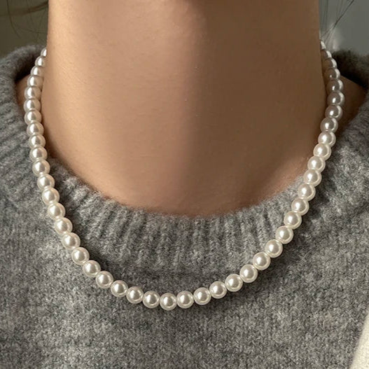 Elegancki naszyjnik choker z białych pereł