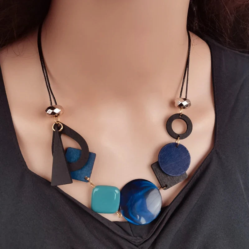 Naszyjnik z asymetryczną zawieszką w stylu boho niebieski
