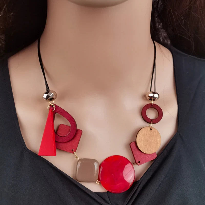 Naszyjnik z asymetryczną zawieszką w stylu boho czerwony