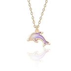 Fioletowy wisiorek Delfin